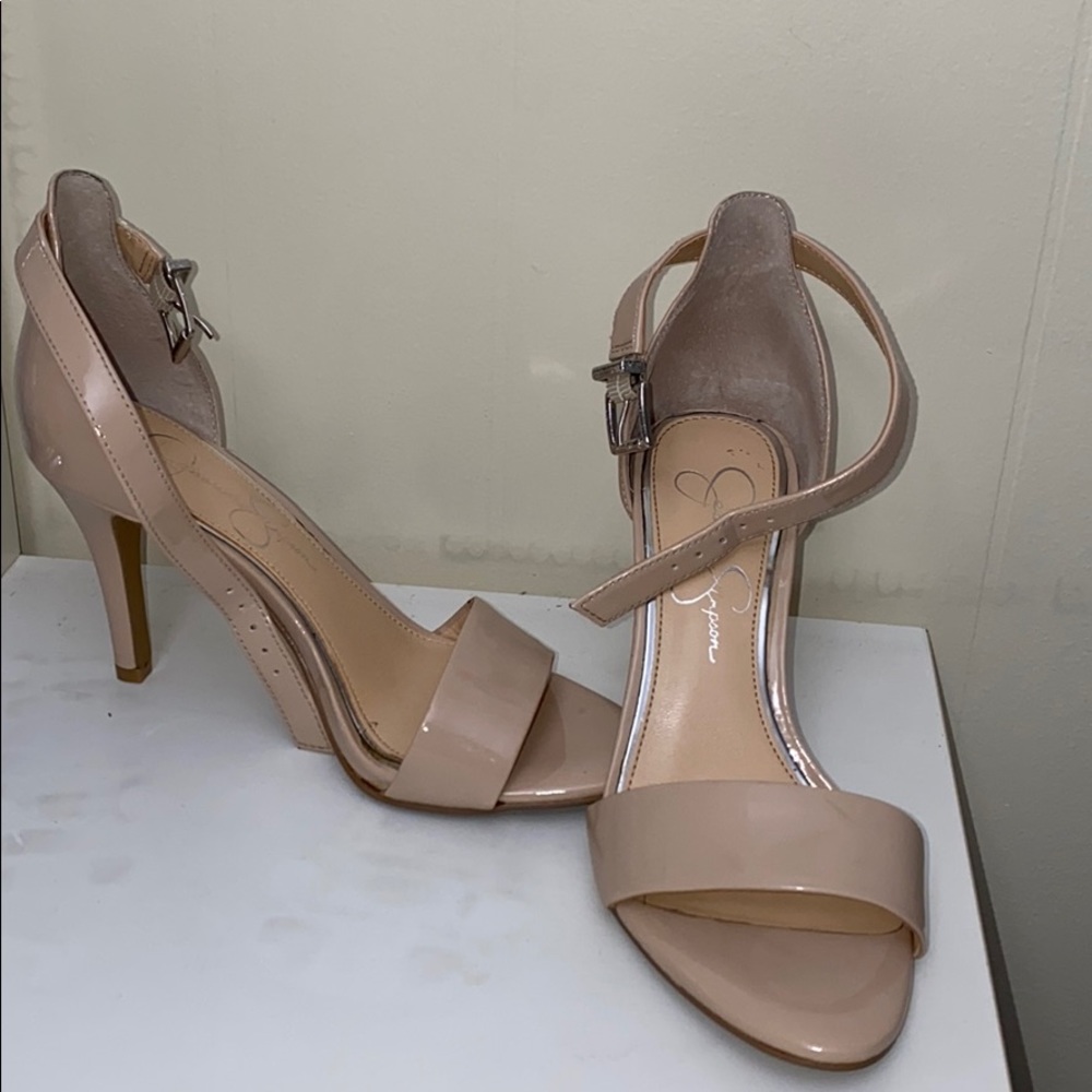 Jessica Simpson nude high heels